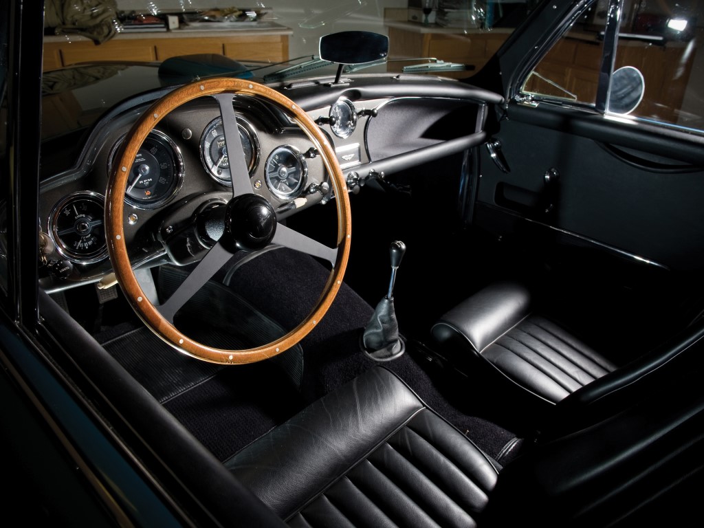 Aston Martin DB2/4 Saloon 2.9 L6 (Automatic)